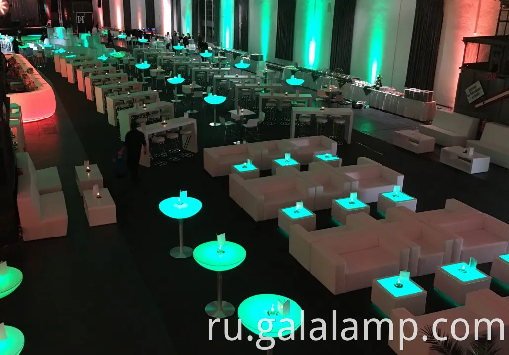 Современные сиденья кубика для шикарных встреч на открытом воздухе